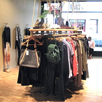 Das-neue-Schwarz-Mulckstraße-Berlin-Vintage-Second-Hand-Mode-3