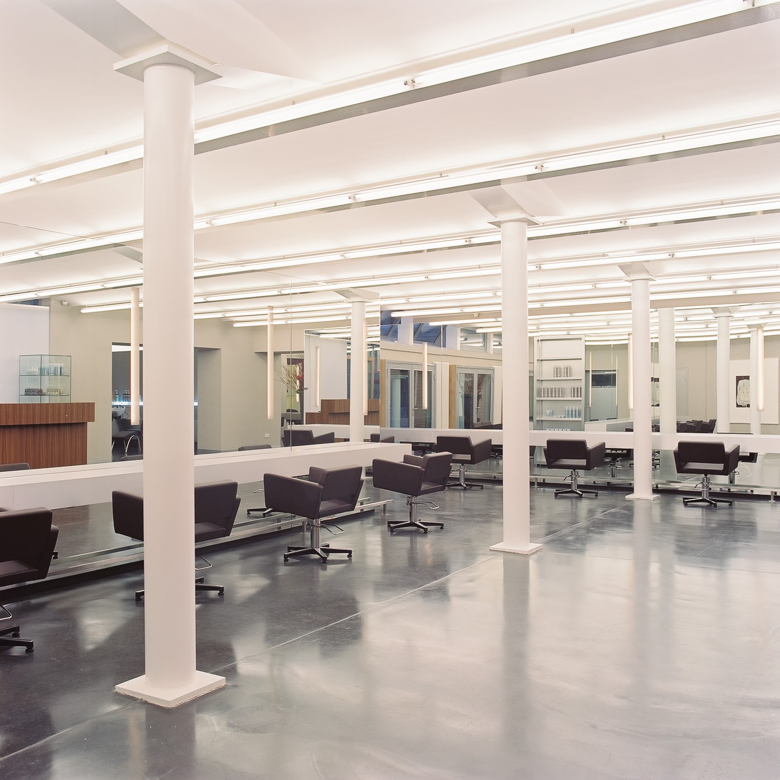 Wolfgang-Zimmer-Star-Frisör-Berlin