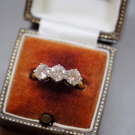 Schmuskstücke bei Antique Vintage Jewellery Berlin Mitte-21