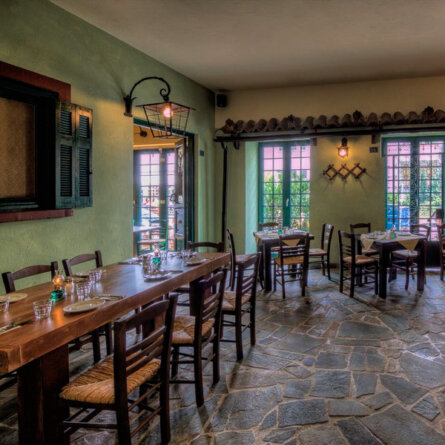 Taverna Ousies Grieche Berlin Grunewaldstraße Schöneberg Gastraum