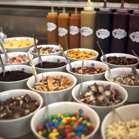 Efas-Frozen-Yogurt-Berlin-Toppings