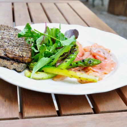 Sauvage-Berlin-Paleo-Restaurant-Fruehstueck-Lachs