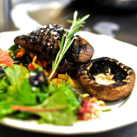 Paleo-Restaurant-Sauvage-Berlin-Interieur-Meat