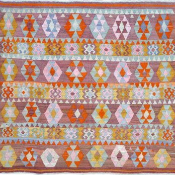 Kiran-Kelim-Stilwerk-Berlin-Einrichtung Kiran-Kelim-Stilwerk-Berlin-Einrichtung