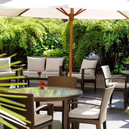 The-Regent-Summe-Lounge-Terrasse