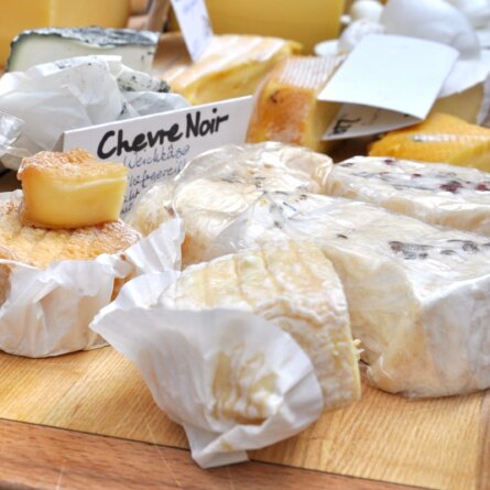 Blomeyers-Kaese-Berlin-Coledampfs-Weichkaese