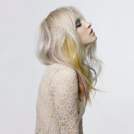 Colorist-Berlin-Andreas-Kurkowitz-blond-bunt