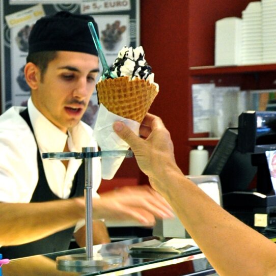 Eisdiele-Potsdamer-Platz-Berlin-Cafe-Gelato