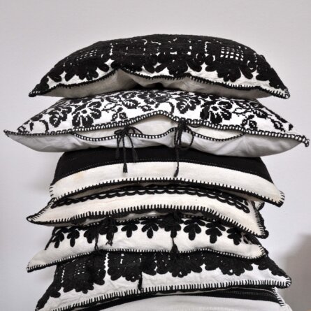 International-Wardrobe-Berlin-Folkloristische-Kissen