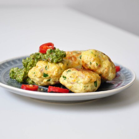Paleo-Rezept-Haenchen-Frikadellen-servieren