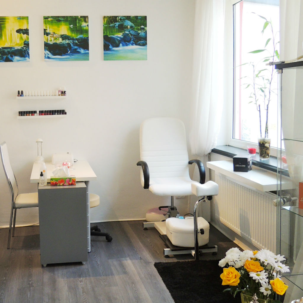 Absolut-Wellness-Spa-Hamburg-Massagen-Facials-Pediküre-8