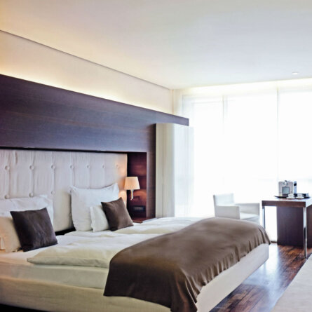 SIDE-Designhotel-Hamburg-Bett