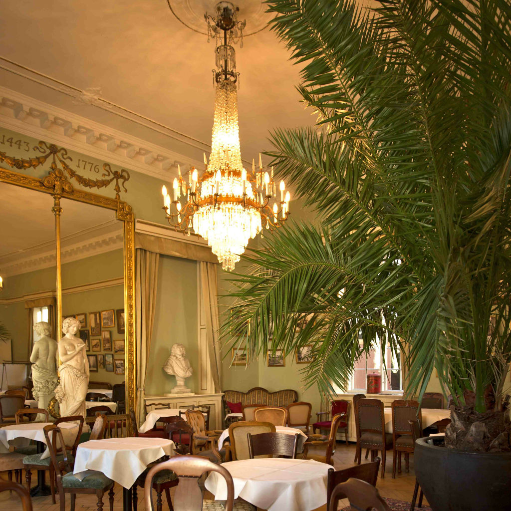 Tante-T-The-Salon-Copenhagen-Cafe-4