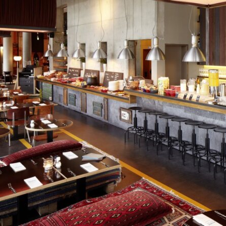 25h-HafenCity---Fruehstuecksbuffet-1