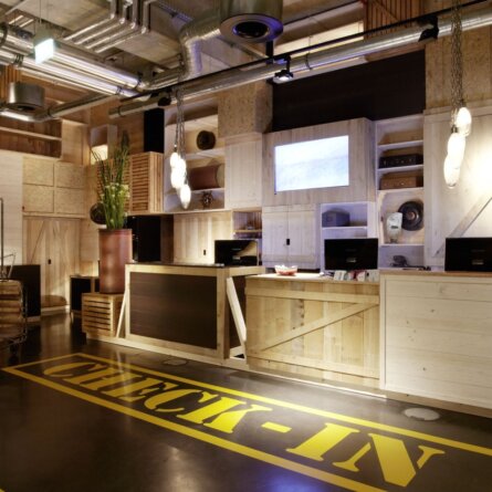 25h-HafenCity-Rezeption