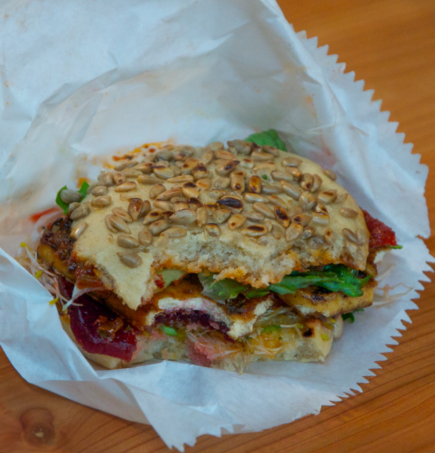 Sun-Day-Burgers-Berlin-Rohkost-Markthalle-Neun-3-2