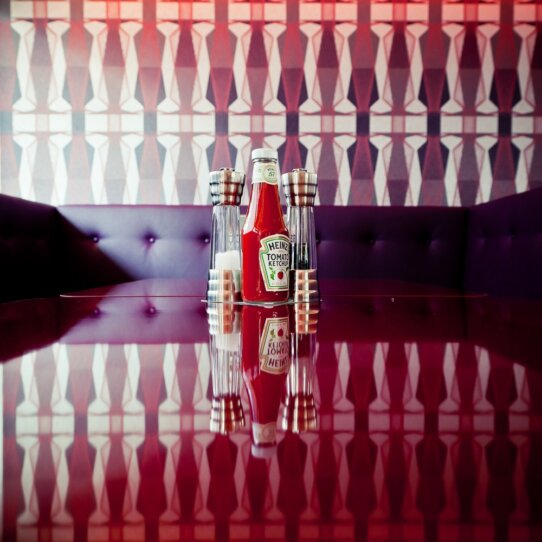 Helvti Diner Burger Zürich Tisch