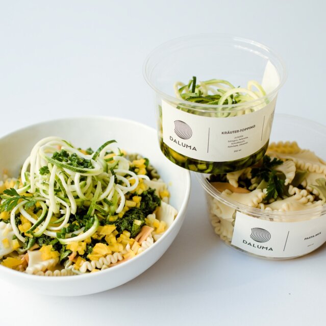 Daluma vegane Snacks Rosenthaler Platz Mitte Salat mit Toppings