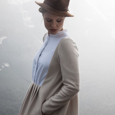 Elfenkleid Brautmode Mode Wien graues Kleid