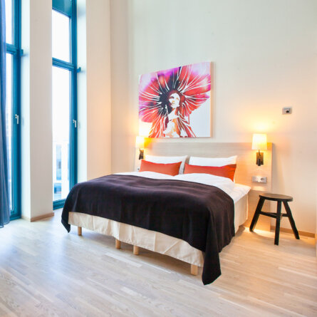 Scandic Hamburg Emprop City Hotel Zimmer mit Doppelbett