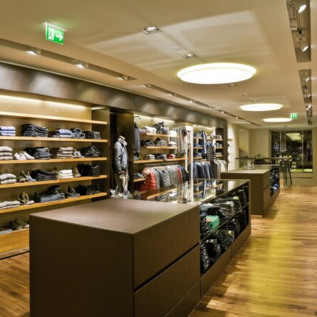 Paul Vienna Herrenausstatter Wien Interieur