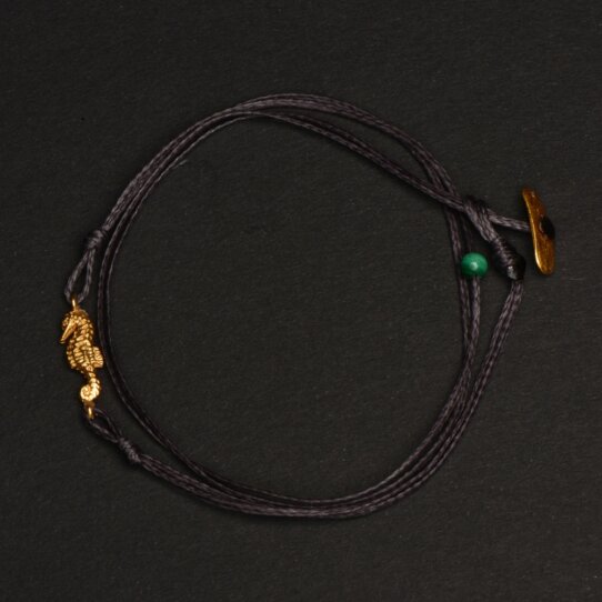 Y Ly Schmuck Zürich schwarzes Armband mit Anhänger