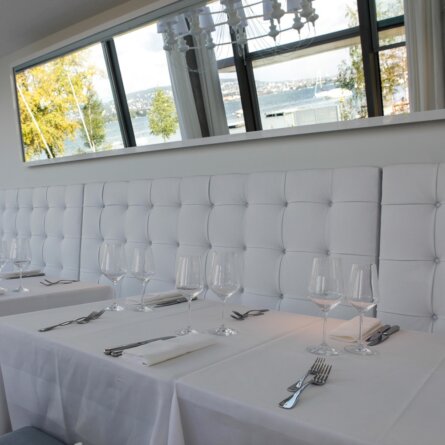 Louis Restaurant Zürich weiße Inneneinrichtung