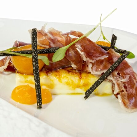 First Floor Michelin Stern Restaurant Berlin Schinken