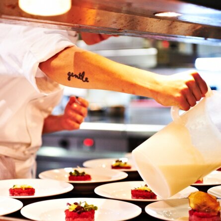 Tschebull Öterreichisches Restaurant Innenstadt Küche