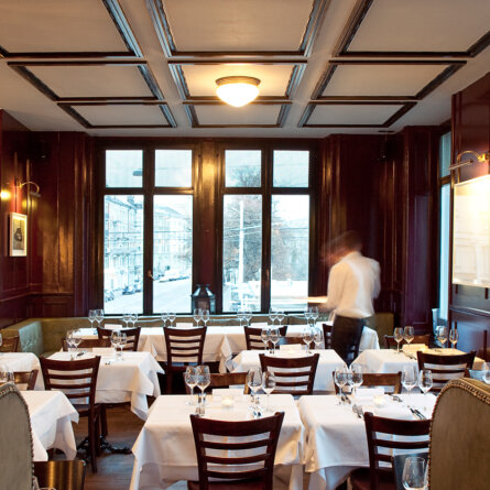 Helvetia Restaurant Bar Zürich Tische