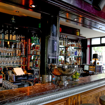 Helvetia Restaurant Bar Zürich Tresen