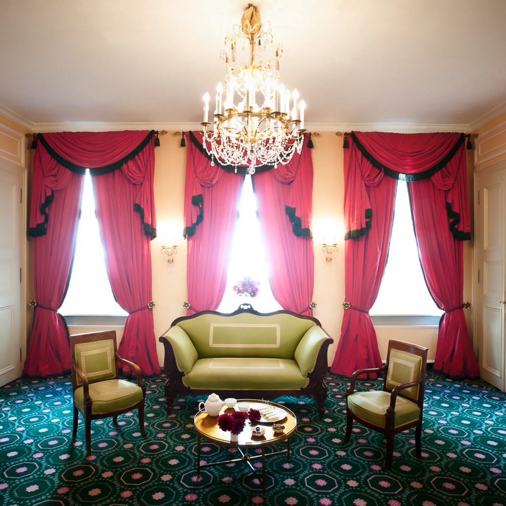 Bayerischer Hof Luxushotel München Sitzgruppe