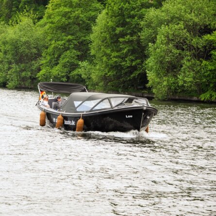 Spreeboote Berlin Rummelburger Bucht Lou 2