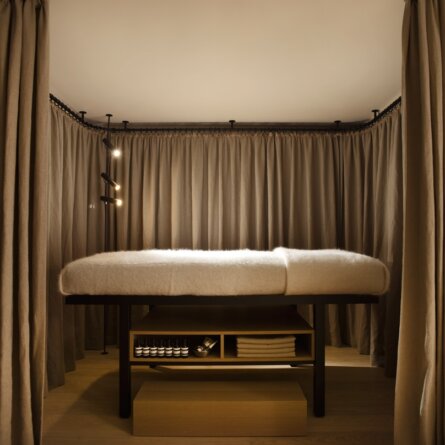 Aesop Store und Spa ABC-Viertel Hamburg Massageliege