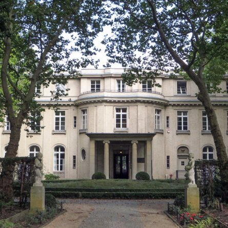 Secret Tours Stadtrundfahrten Berlin Herrenhaus