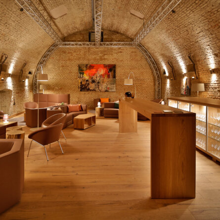 Tresor Vinum Wein Klub Keller München Interieur