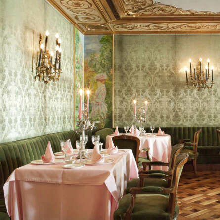 La Gavina Luxushotel am Meer Spanien Tisch