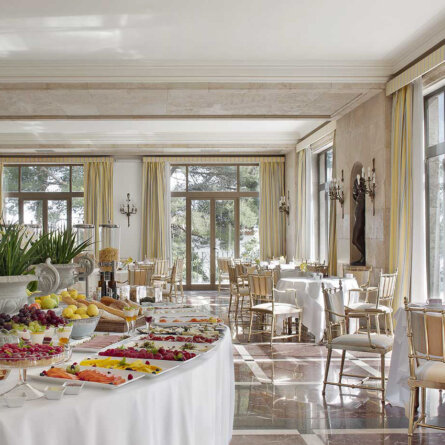 La Gavina Luxushotel am Meer Spanien Büffett