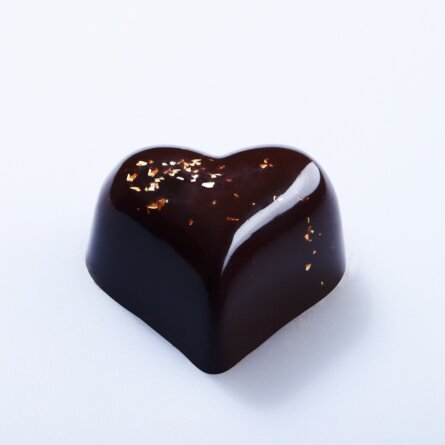 Opaque Confiserie Pralinen München Praline in Herzform