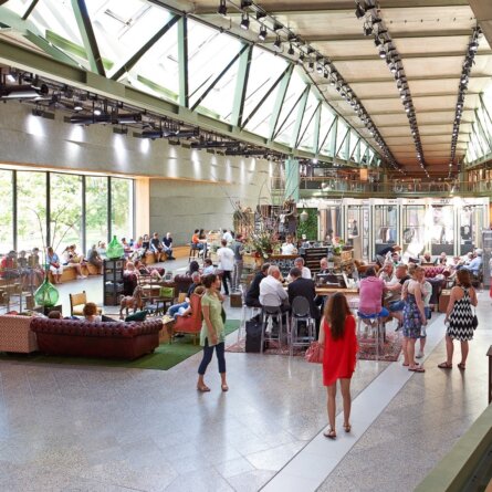 Bikini Berlin City West Innenraum