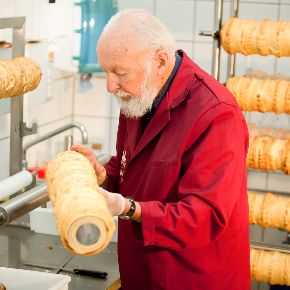Rabien Baumkuchen Konditorei Berlin Qualitätskontrolle