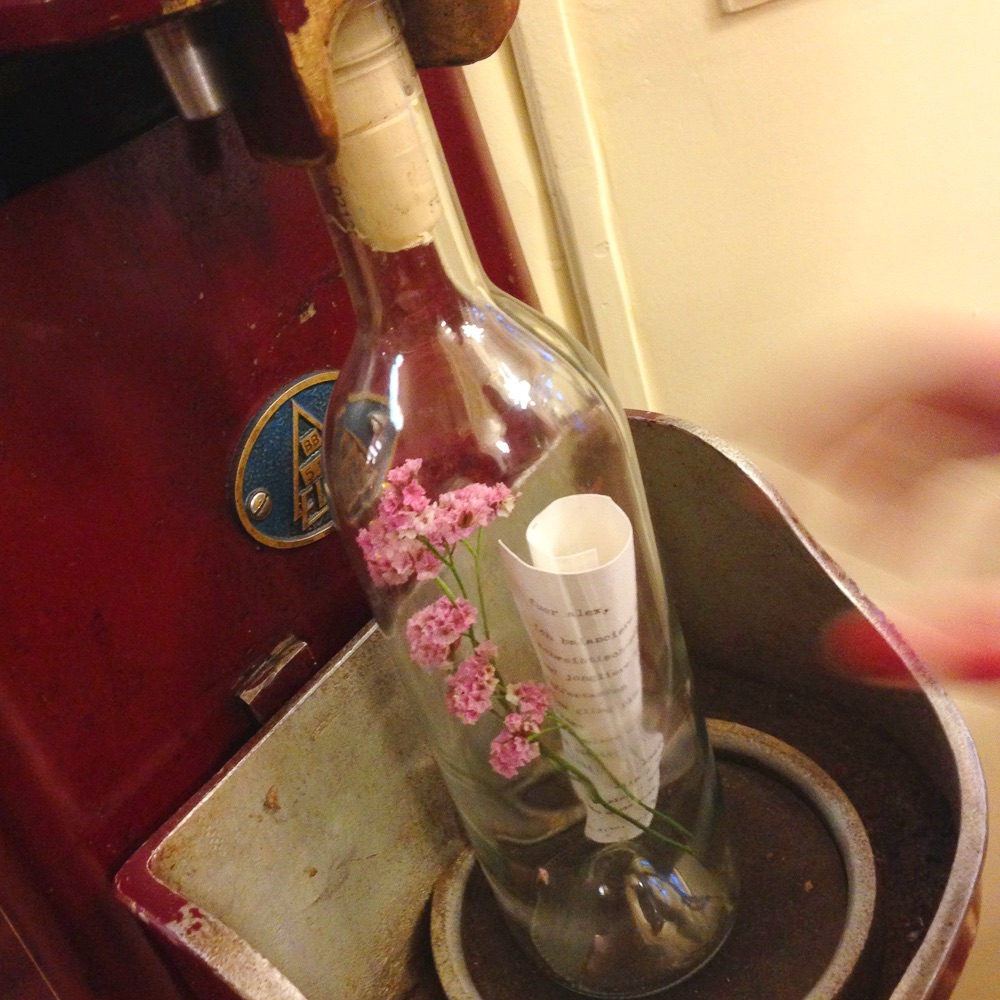 Wortfachgeschäft Nicola Gold Wien Flaschenpost