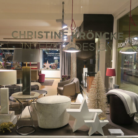 Kröncke Einrichtungen Brienner Quartier München Schaufenster