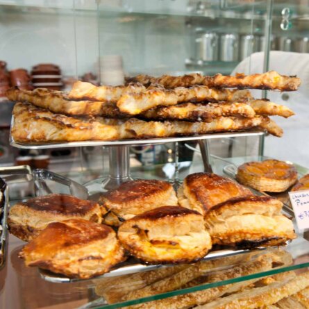 Patisserie und Café Salon Sucré in Kreuzberg-3