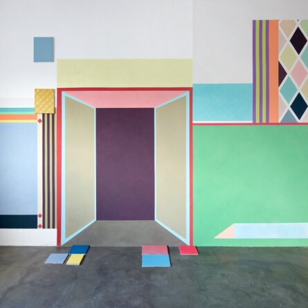 Charlotte Crome farbige Wandgestaltung Hamburg