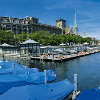 Frauenbadi Zürich Schwimmbad und Bar
