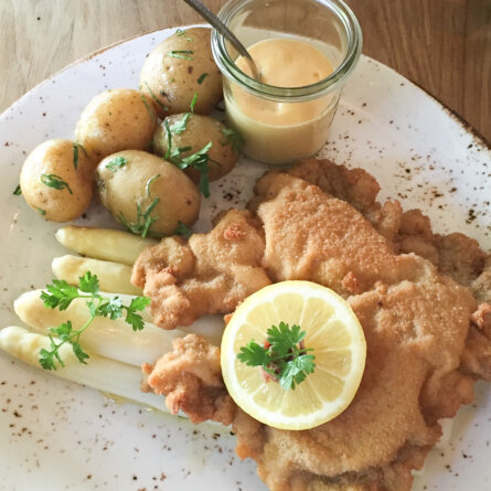 Restaurant 38 Berlin Spargel und Schnitzel