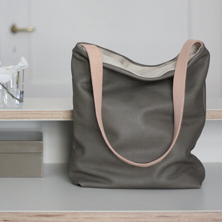 Kathrin Heubeck München - Umhängetasche aus Naturleder