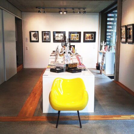 Notre Gout Art Concept Store Berlin Mitte Sessel