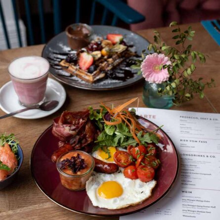 Café Sets in der Schlüterstaße in Berlin Charlottenburg-4